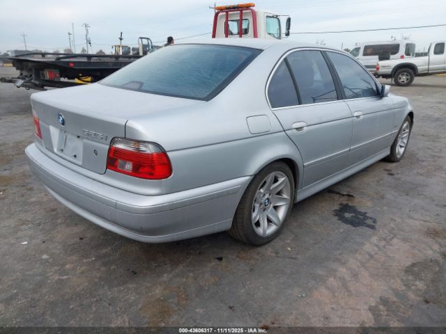 BMW 5 Series Image 2