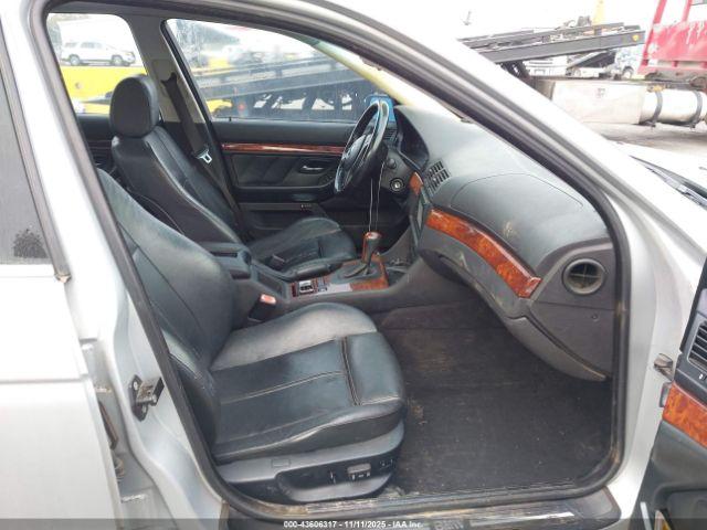 BMW 5 Series Image 5