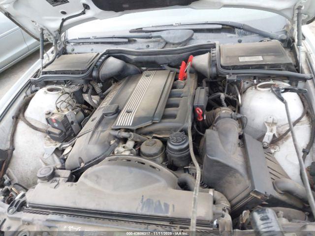 BMW 5 Series Image 11