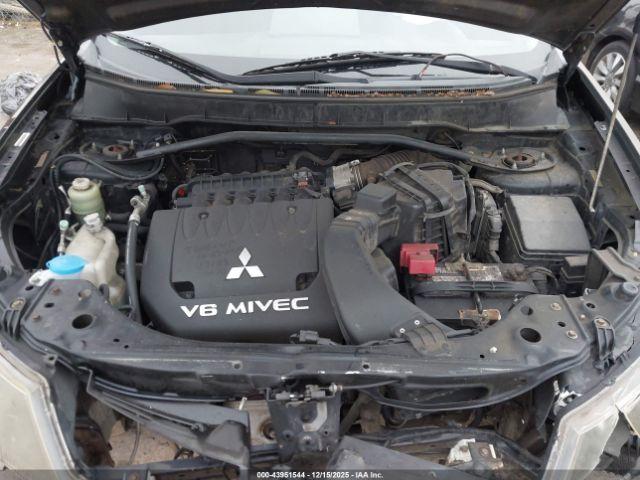 Mitsubishi Outlander Image 3