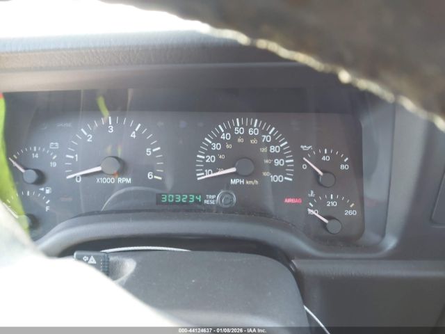 Jeep Cherokee Image 9