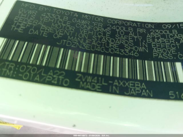 Toyota Prius v Four Image 9