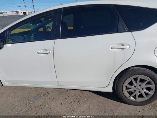 Toyota Prius v Four Image 14