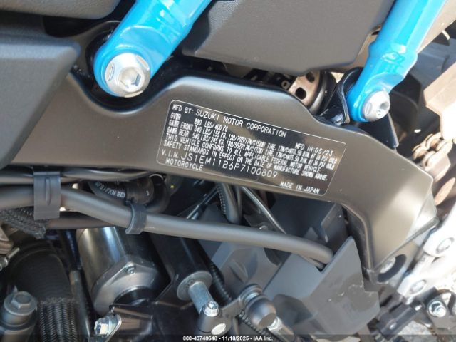 Suzuki Gsx800 R Image 6