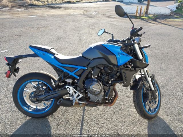 Suzuki Gsx800 R Image 10