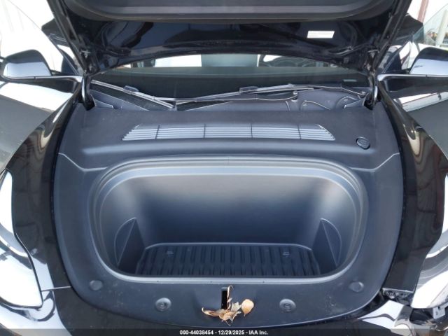 Tesla Model Y Long Range Dual Motor All-wheel Drive Image 6