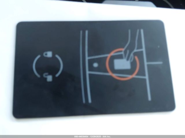 Tesla Model Y Long Range Dual Motor All-wheel Drive Image 16