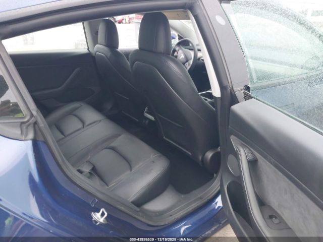 Tesla Model 3 Rear-wheel Drive Image 4