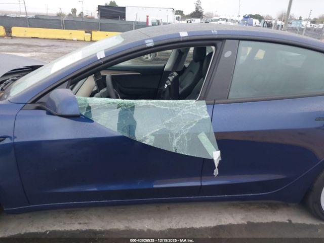 Tesla Model 3 Rear-wheel Drive Image 8