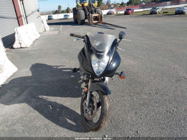 Suzuki Gs500 Image 9