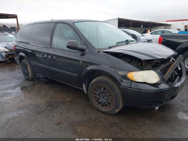  Salvage Chrysler Town & Country