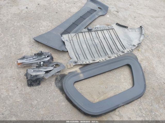 Tesla Model Y Image 14