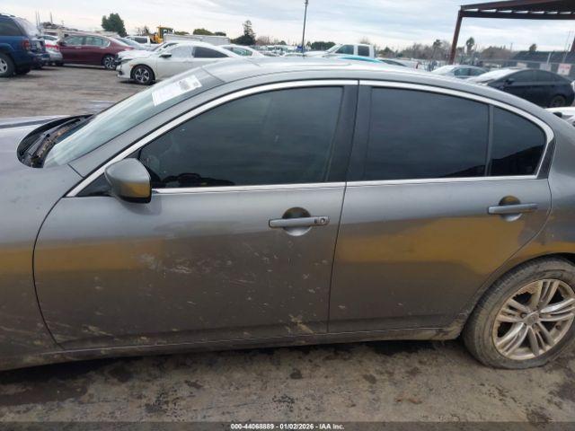 INFINITI G37 Journey Image 2