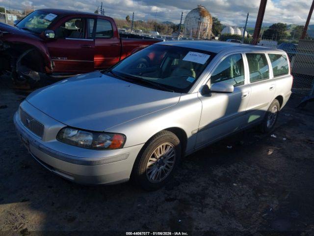 Volvo V70 2.4 Image 14