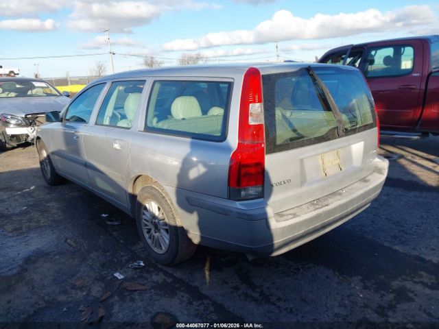 Volvo V70 2.4 Image 13