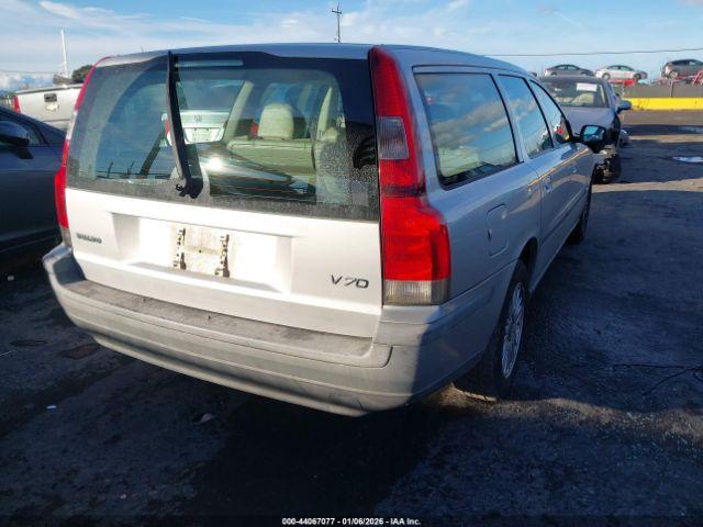Volvo V70 2.4 Image 15