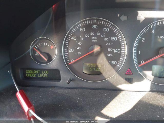 Volvo V70 2.4 Image 9