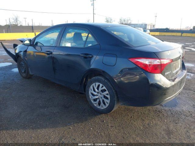 Toyota Corolla Le Image 9