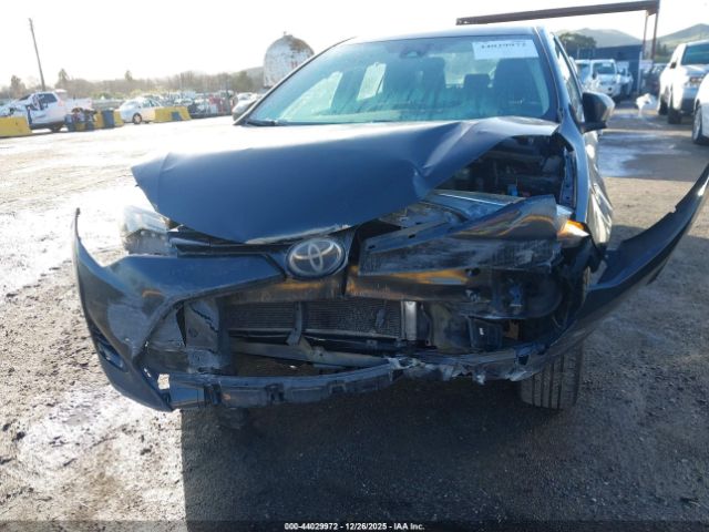 Toyota Corolla Le Image 10