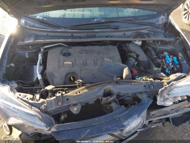 Toyota Corolla Le Image 13