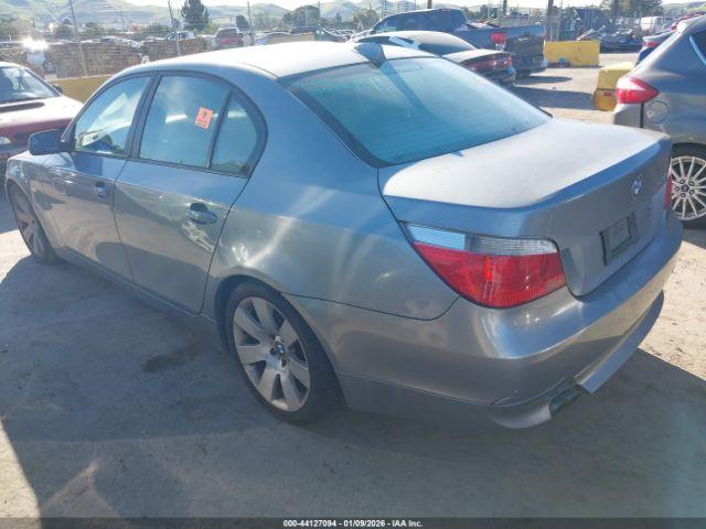 BMW 5 Series Image 4