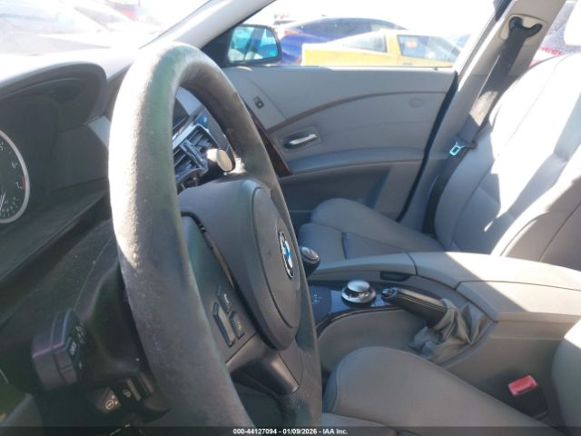 BMW 5 Series Image 7