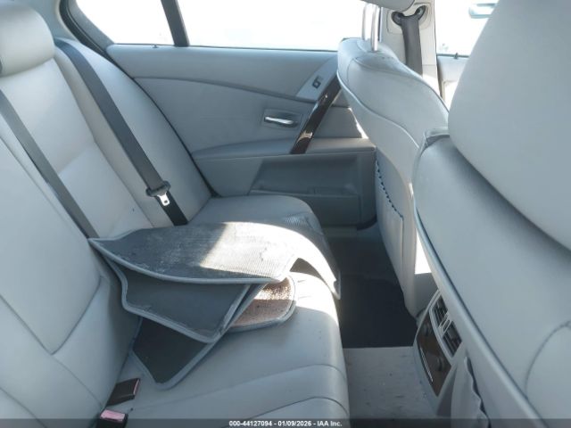 BMW 5 Series Image 5