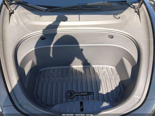 Tesla Model 3 Performance Dual Motor All-wheel Drive Image 16