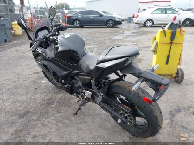 Kawasaki Ex650 R Image 3