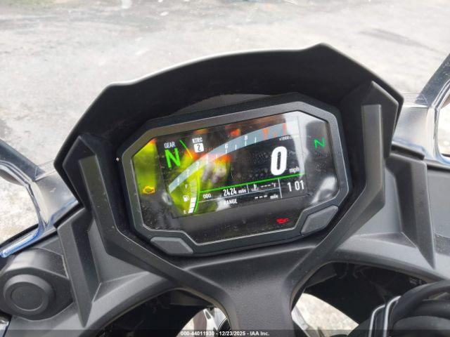 Kawasaki Ex650 R Image 10