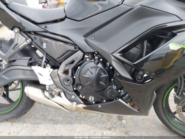 Kawasaki Ex650 R Image 8